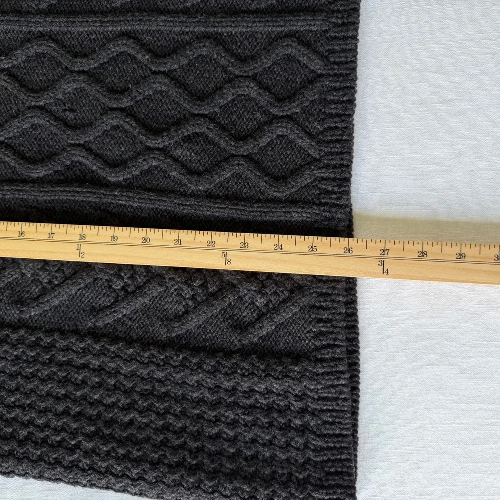 90's Banana Republic Mens XL Black 100% Wool Cable Knit Crewneck‎ Sweater